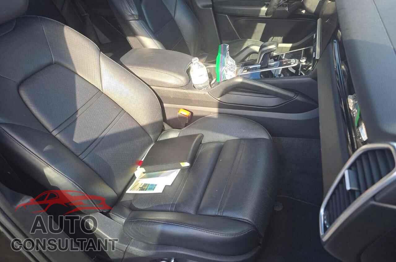 PORSCHE CAYENNE 2021 - WP1AA2AY5MDA09615