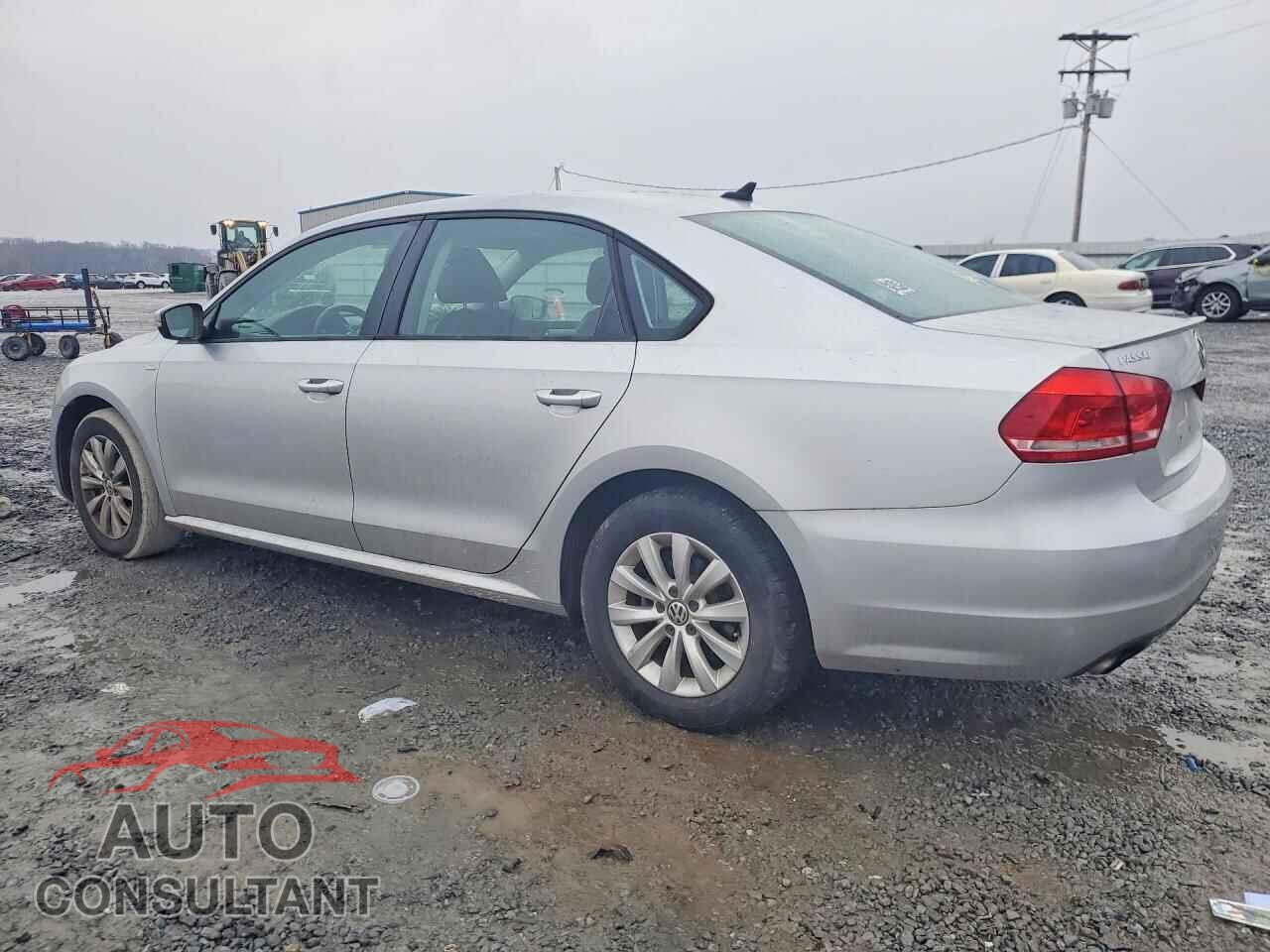 VOLKSWAGEN PASSAT 2015 - 1VWAS7A32FC008699