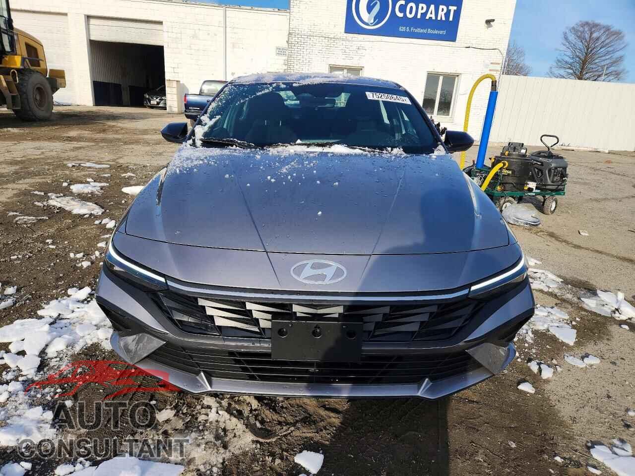 HYUNDAI ELANTRA 2025 - KMHLM4DG6SU044981