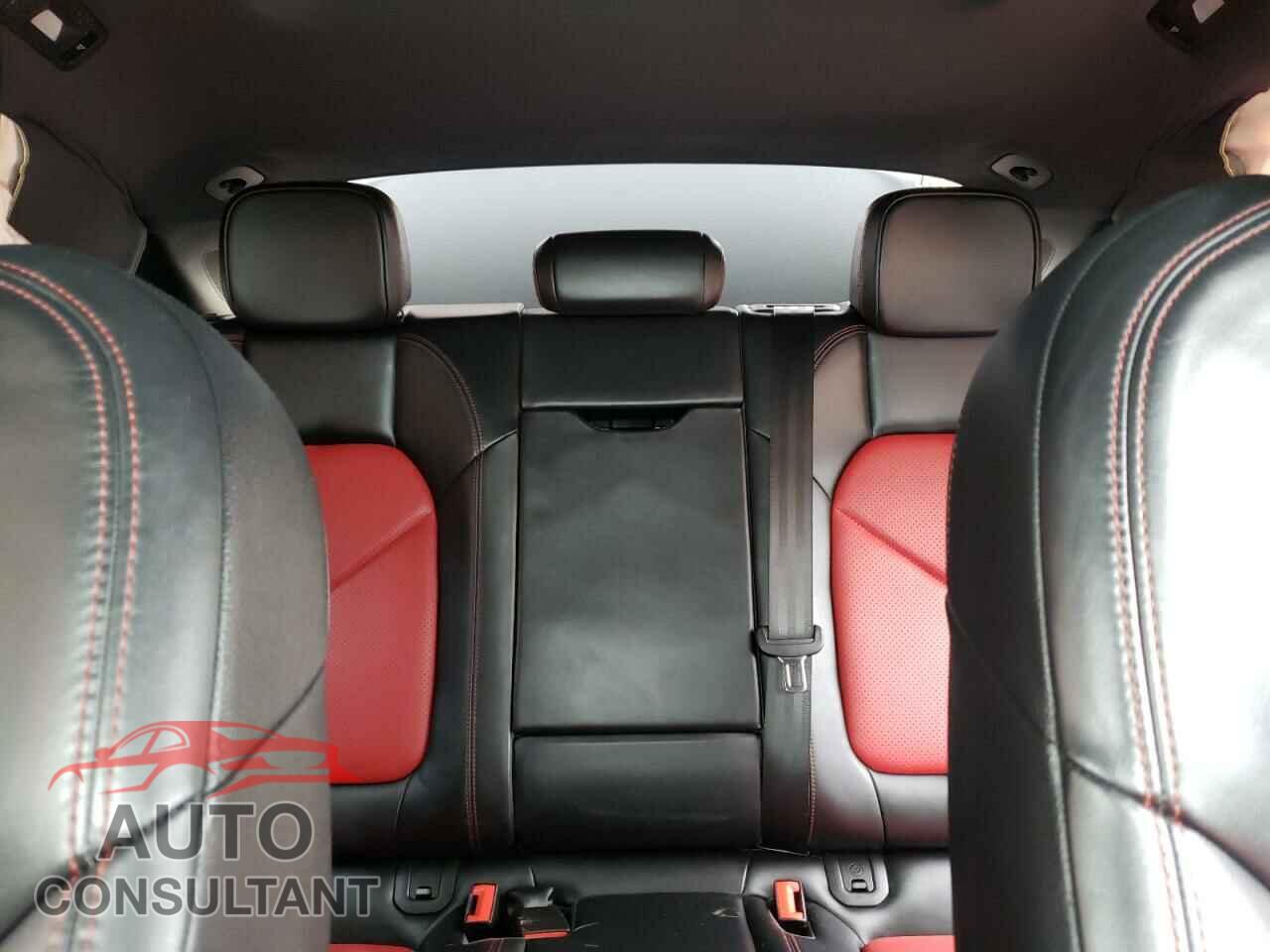 PORSCHE MACAN 2017 - WP1AA2A55HLB09084