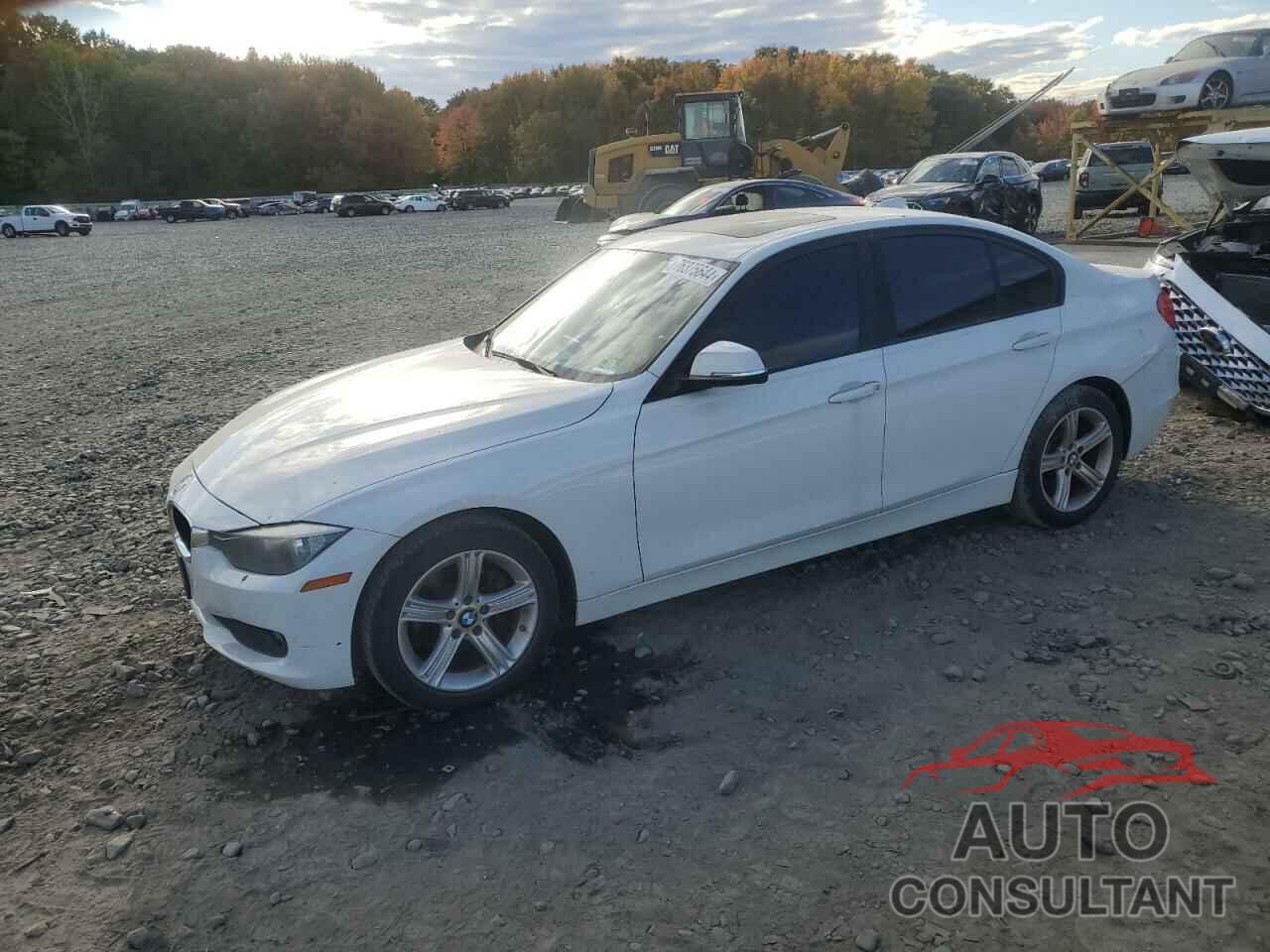 BMW 3 SERIES 2013 - WBA3C3C55DF982055