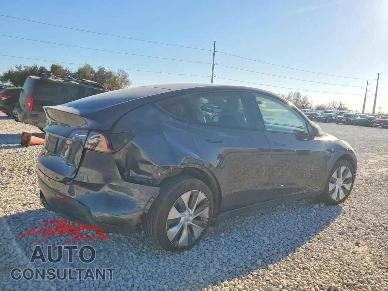 TESLA MODEL Y 2023 - 7SAYGAEE9PF847669