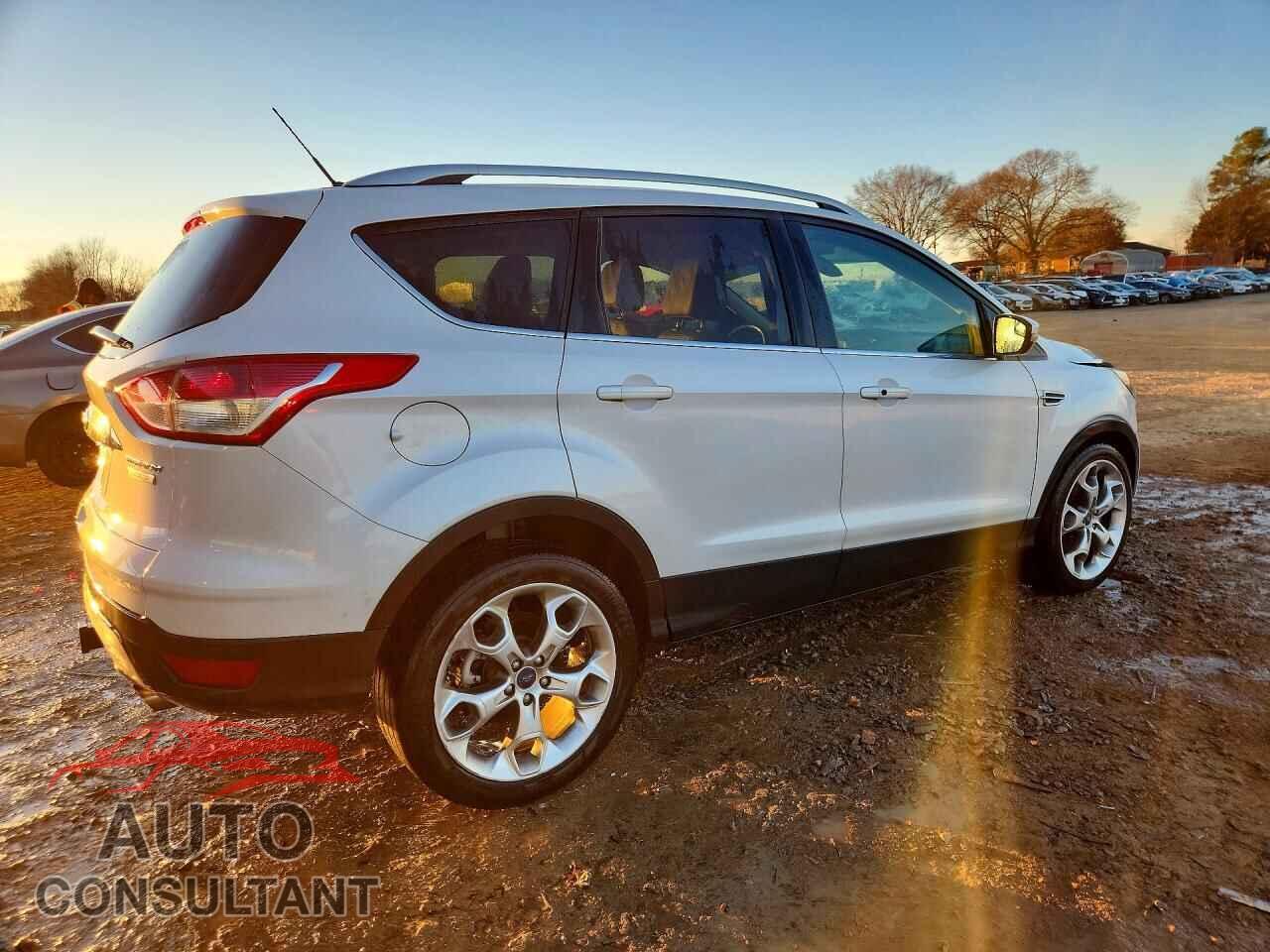 FORD ESCAPE 2014 - 1FMCU0J92EUD77231