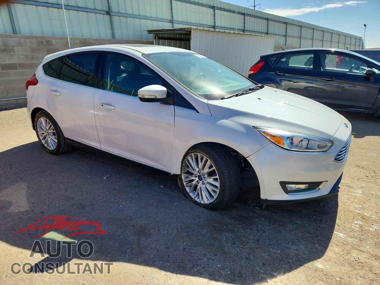FORD FOCUS 2017 - 1FADP3N22HL343529