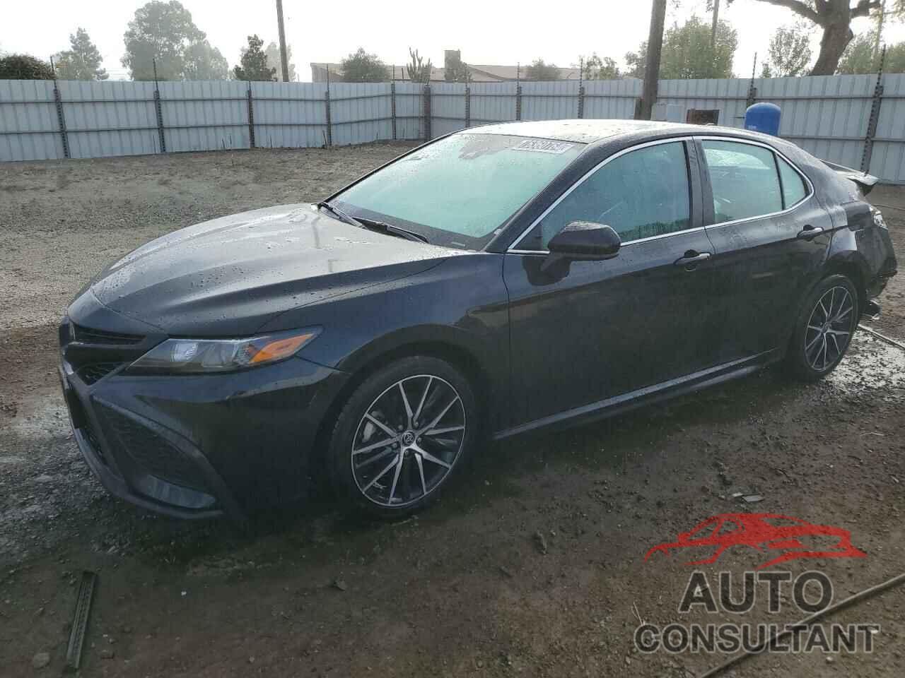 TOYOTA CAMRY 2021 - 4T1G11AKXMU469981