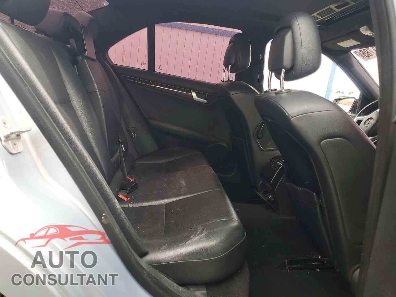 MERCEDES-BENZ C-CLASS 2014 - WDDGF4HBXEA932062