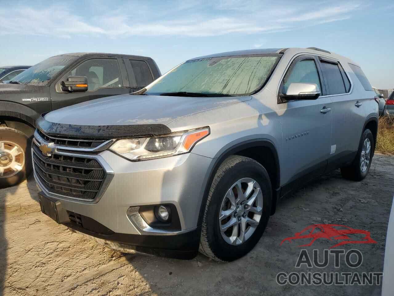 CHEVROLET TRAVERSE 2018 - 1GNEVGKW7JJ117675