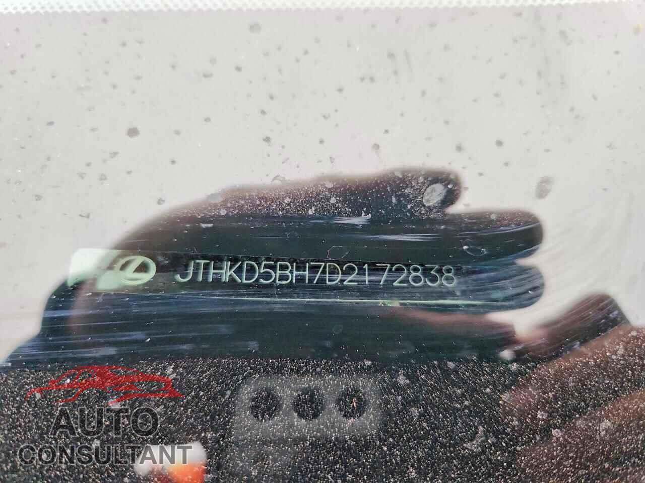 LEXUS CT 200 2013 - JTHKD5BH7D2172838