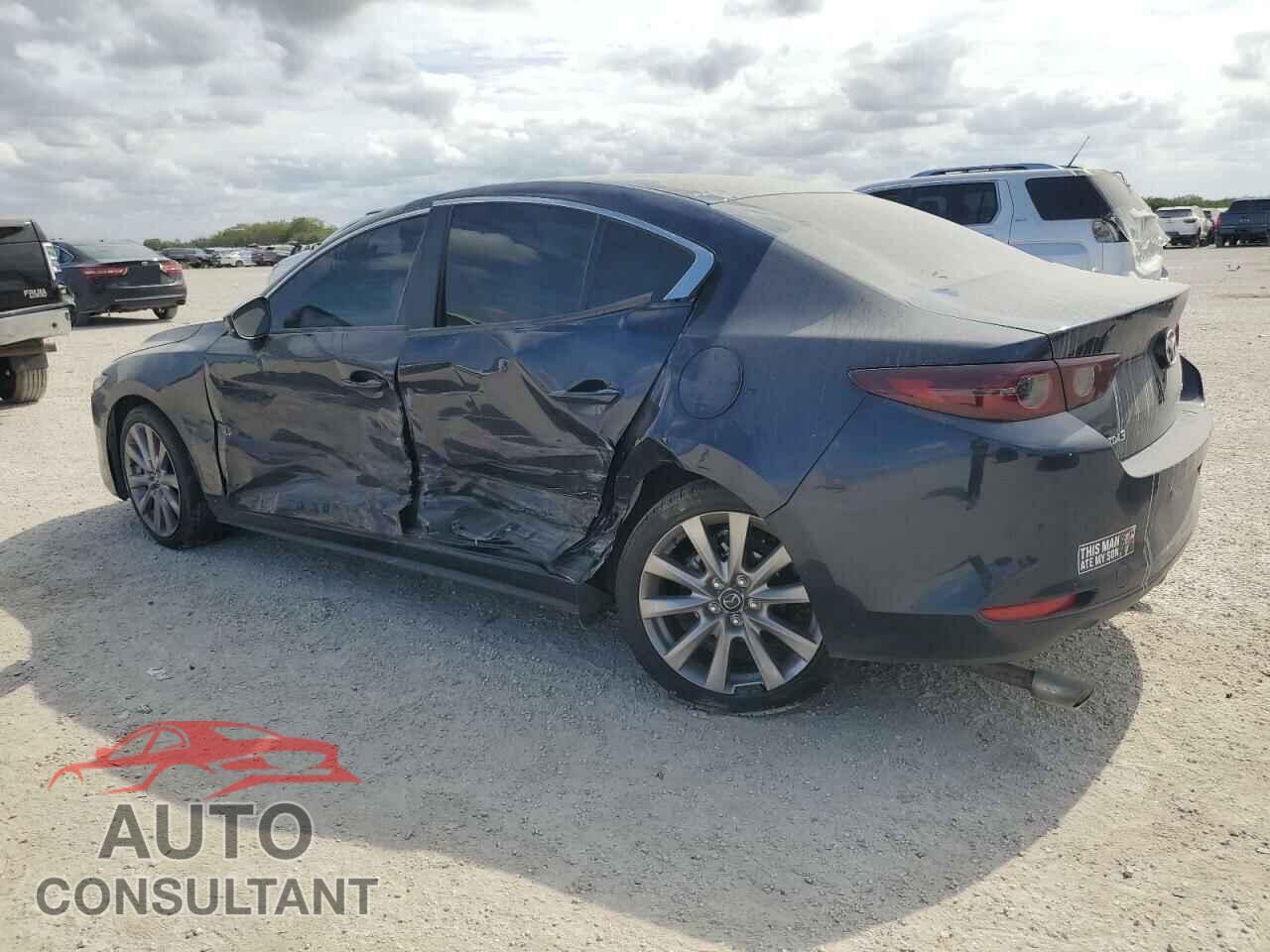 MAZDA 3 2021 - JM1BPACL4M1317988
