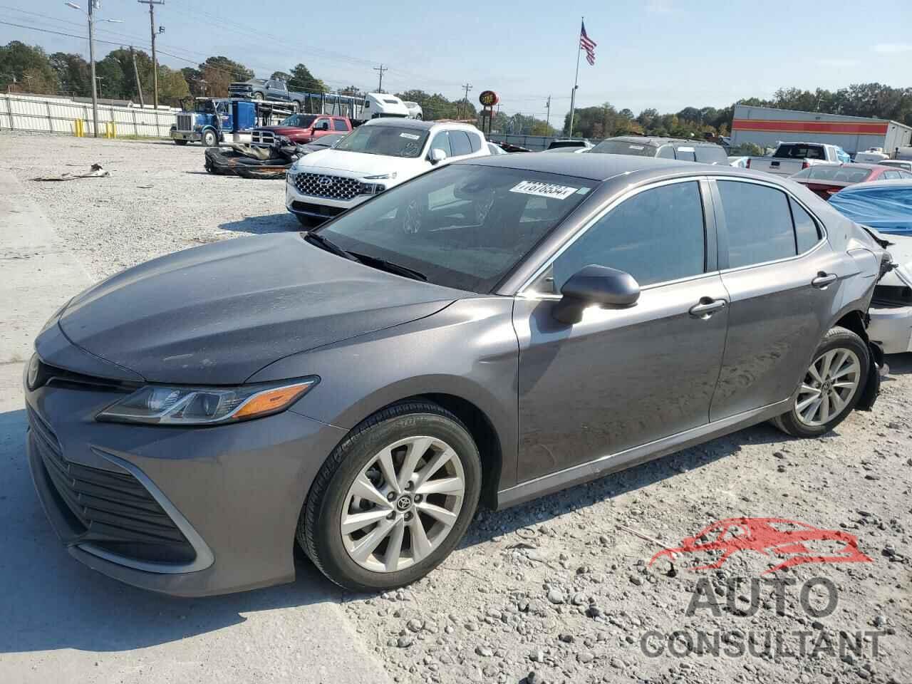 TOYOTA CAMRY 2022 - 4T1C11AK9NU717024
