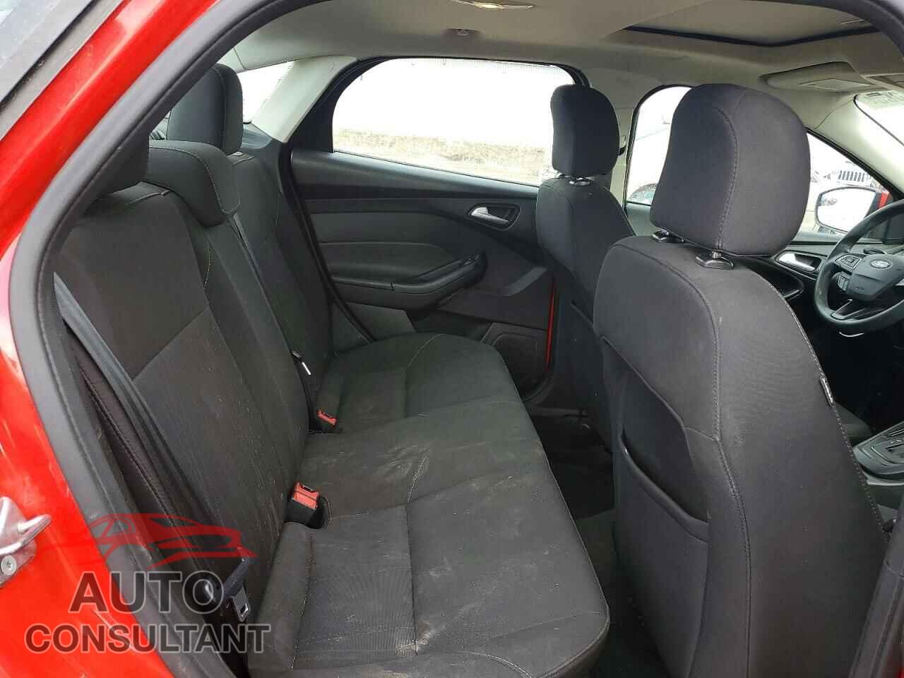 FORD FOCUS 2016 - 1FADP3F25GL290306