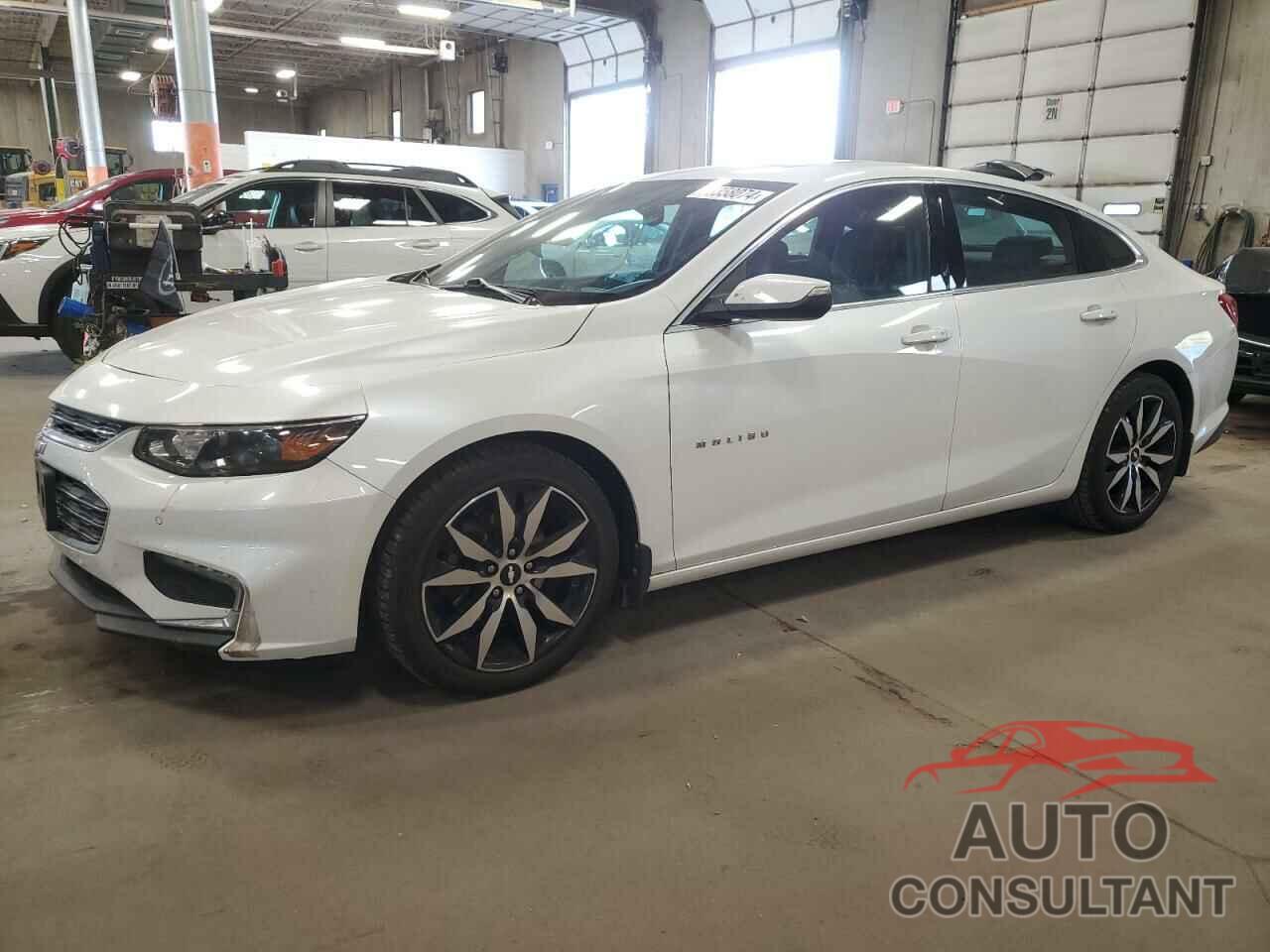 CHEVROLET MALIBU 2017 - 1G1ZE5ST8HF118912