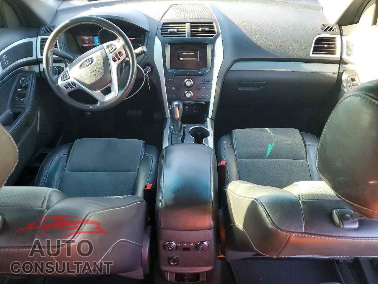 FORD EXPLORER 2015 - 1FM5K7D89FGA85912