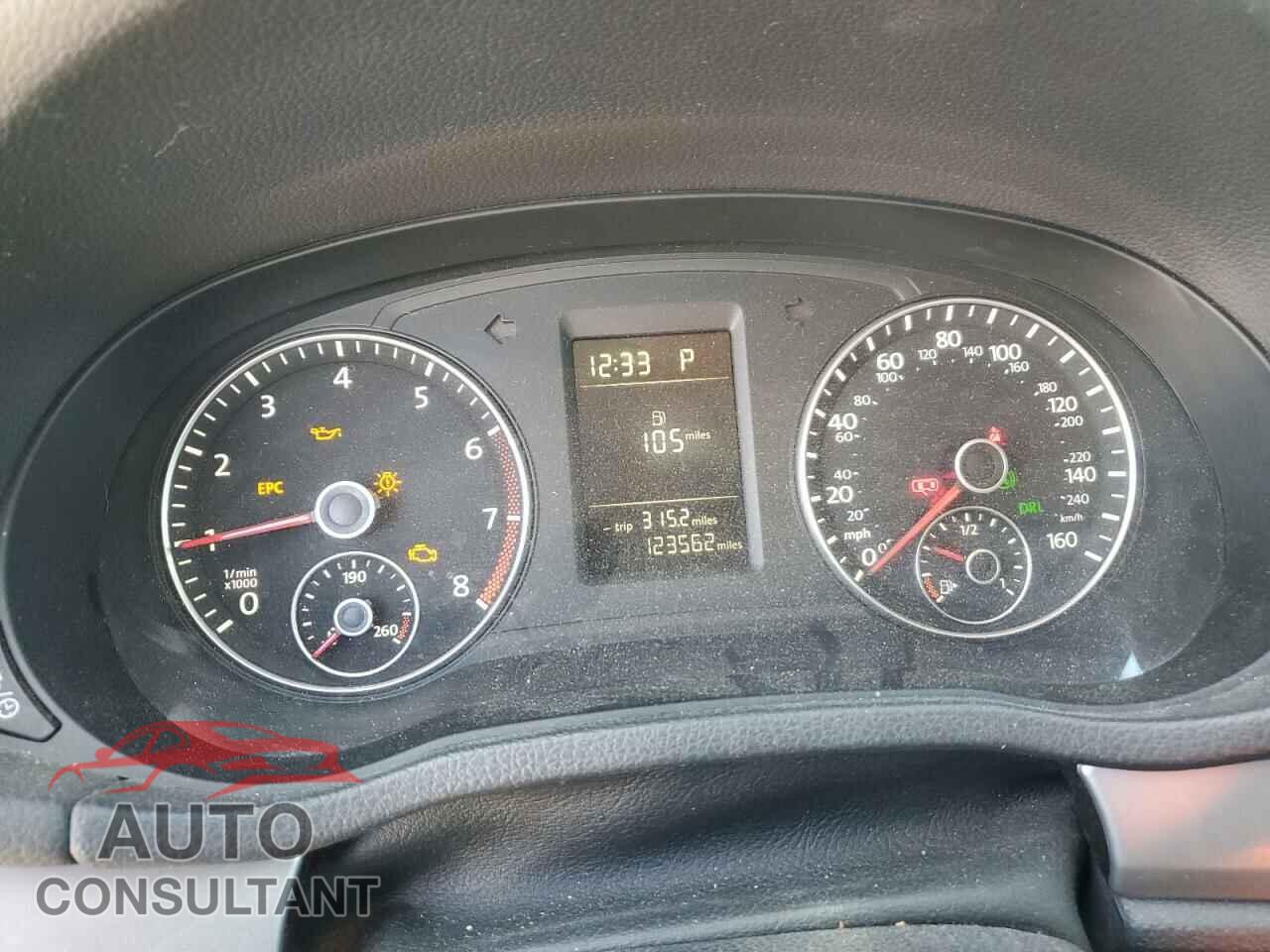 VOLKSWAGEN PASSAT 2015 - 1VWAS7A34FC122459