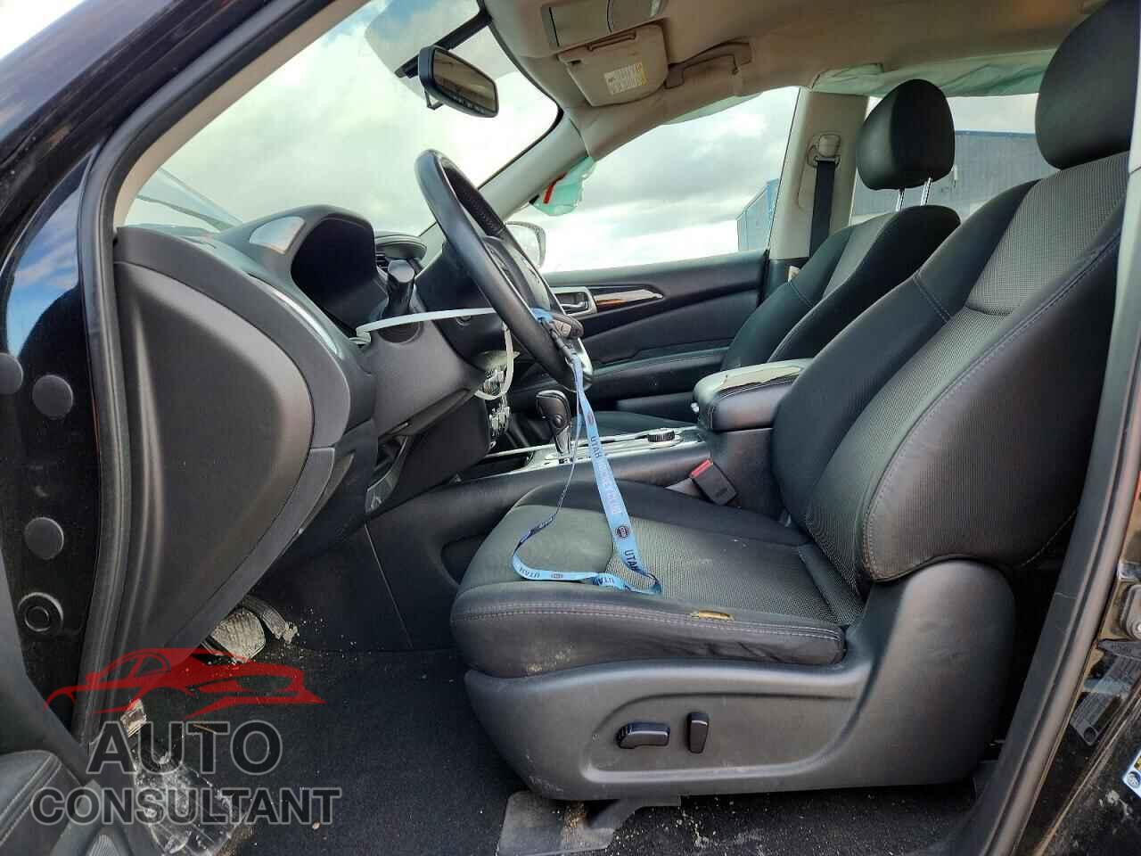 NISSAN PATHFINDER 2018 - 5N1DR2MM2JC652016