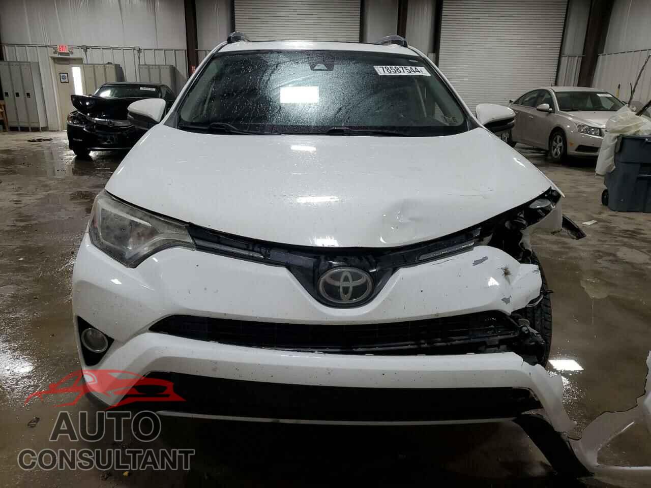 TOYOTA RAV4 2017 - JTMRFREV5HJ109686