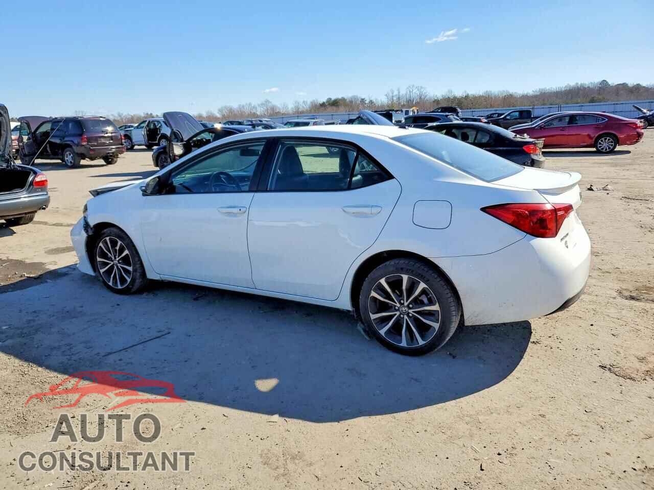 TOYOTA COROLLA 2018 - 5YFBURHE6JP773371
