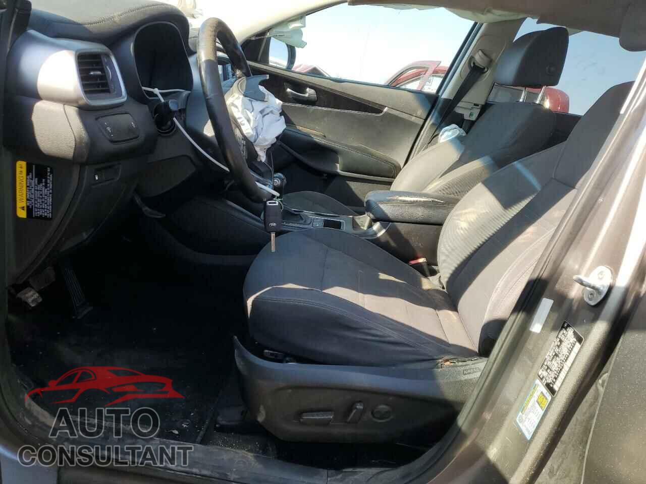 KIA SORENTO 2017 - 5XYPG4A3XHG298234