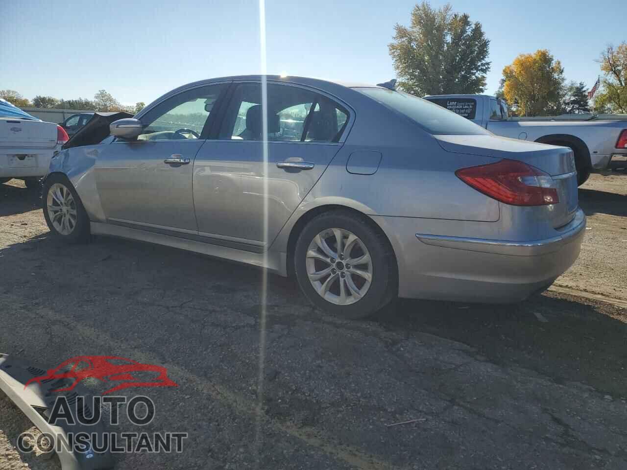 HYUNDAI GENESIS 2013 - KMHGC4DD4DU245131