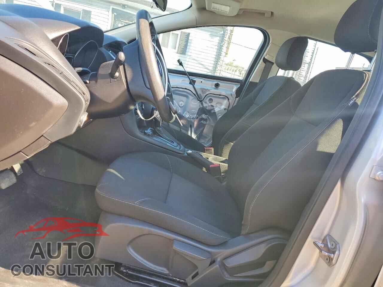 FORD FOCUS 2016 - 1FADP3E29GL335703