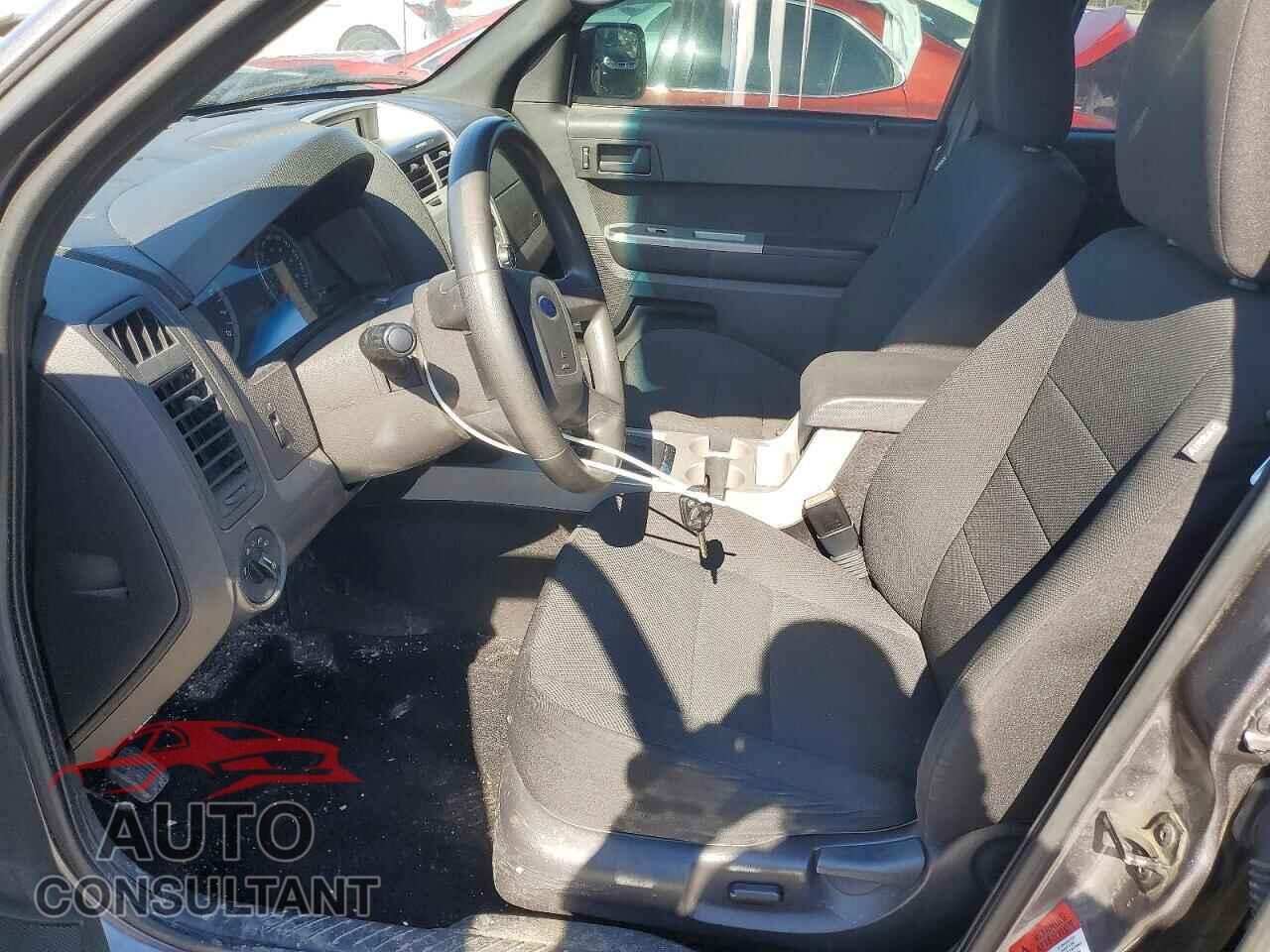 FORD ESCAPE 2010 - 1FMCU0D77AKB86646