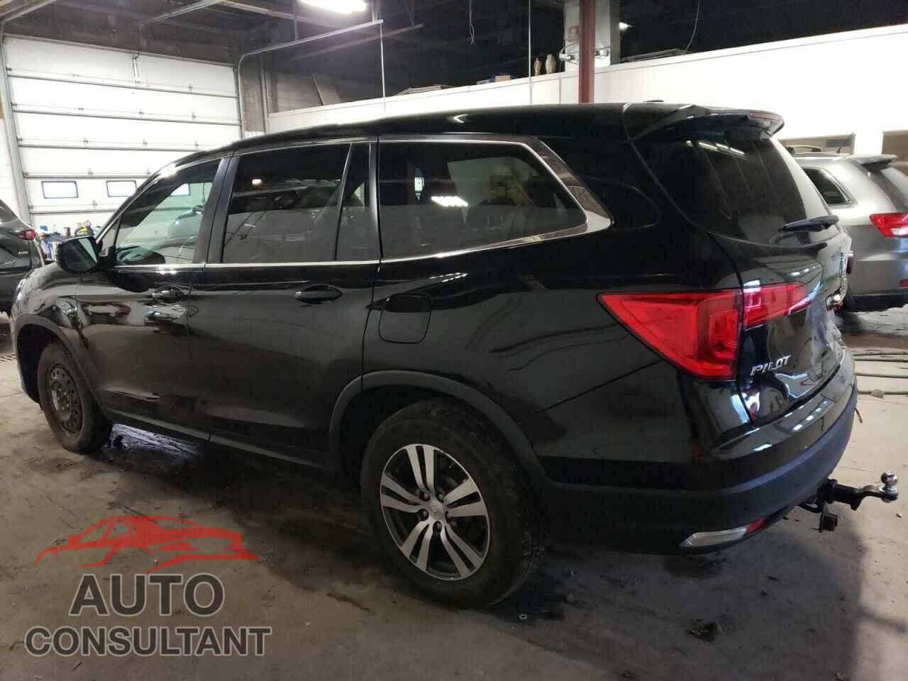 HONDA PILOT 2017 - 5FNYF6H5XHB032777