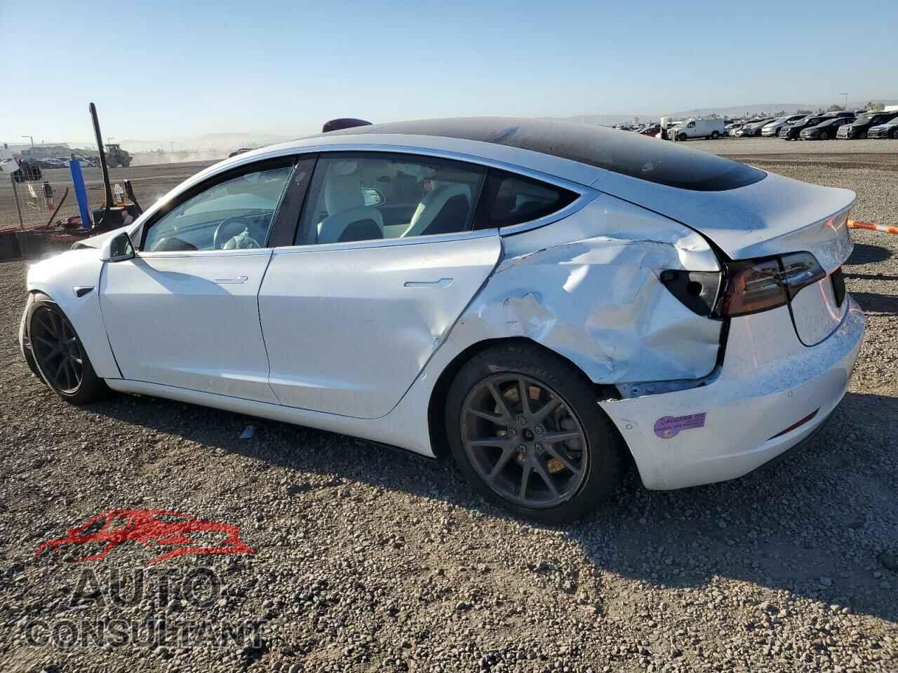 TESLA MODEL 3 2019 - 5YJ3E1EA7KF318000