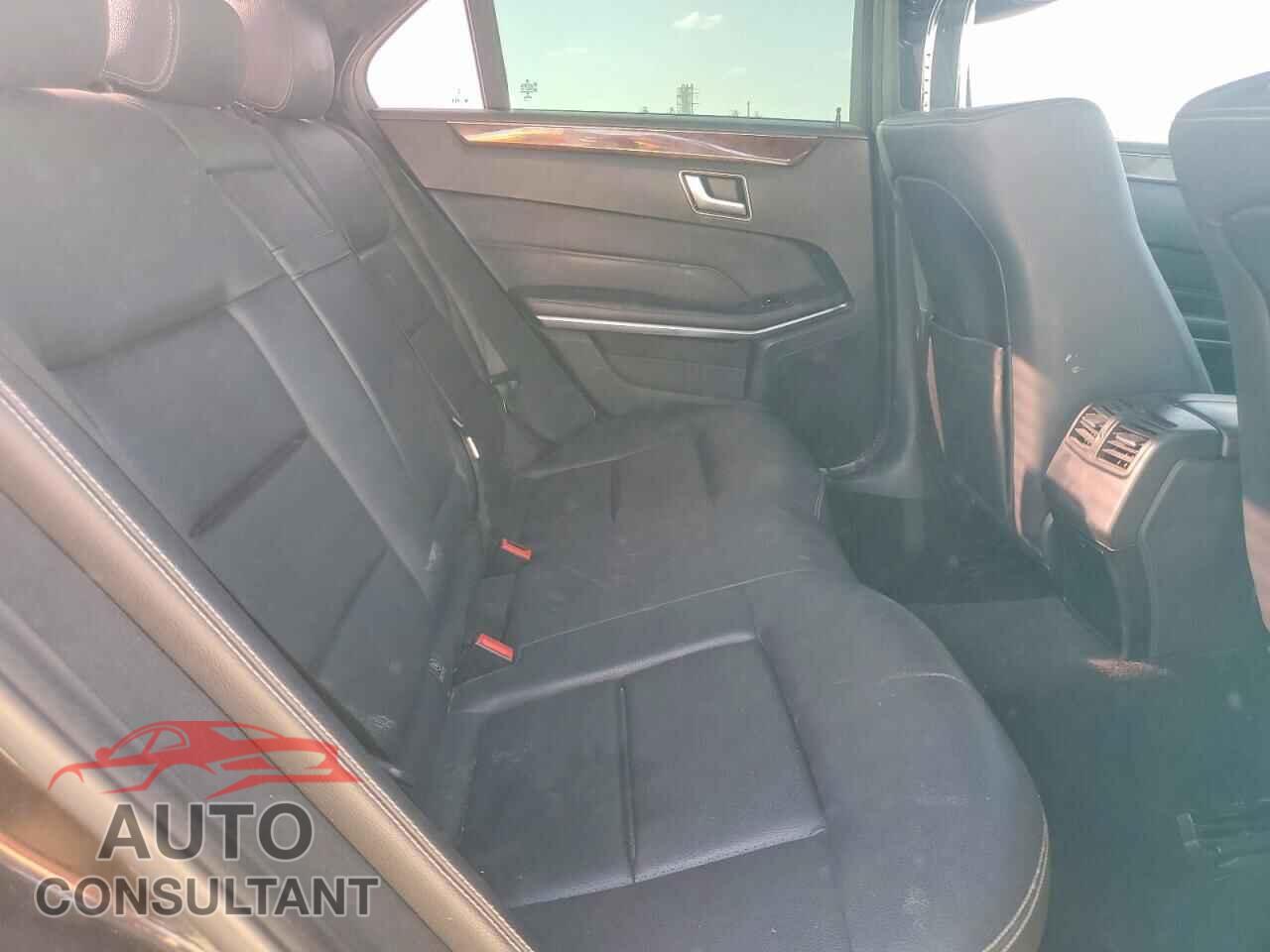 MERCEDES-BENZ E 2015 - WDDHF5KB8FB123531