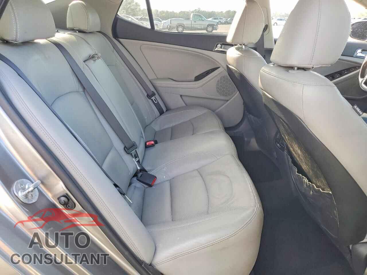 KIA OPTIMA 2012 - 5XXGN4A71CG006105
