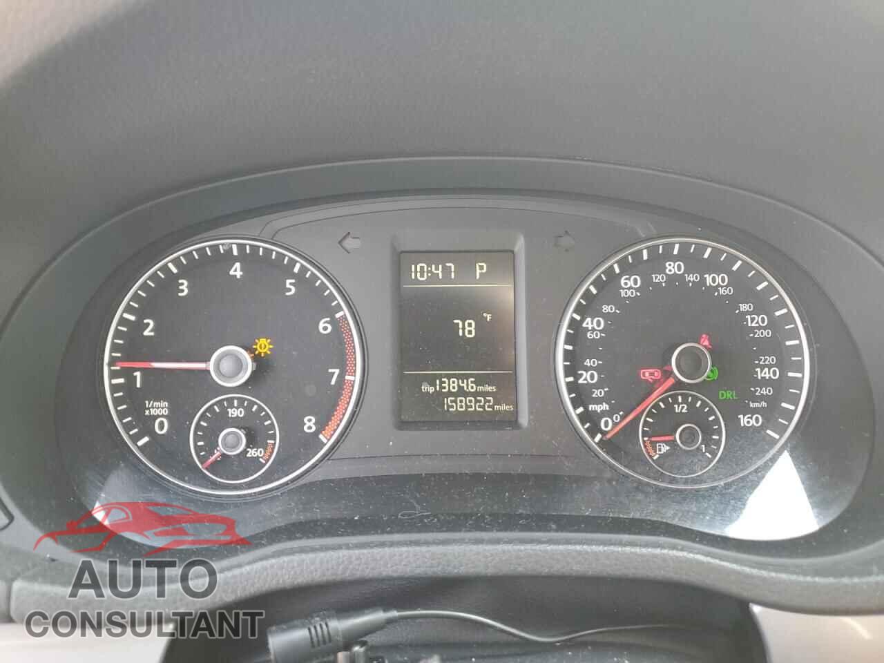 VOLKSWAGEN PASSAT 2015 - 1VWAT7A38FC009367