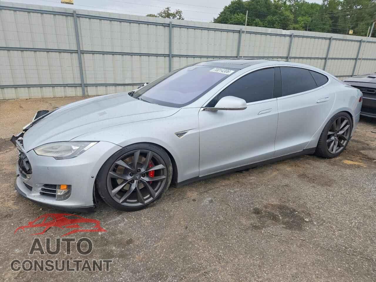 TESLA MODEL S 2015 - 5YJSA1E4XFF113990