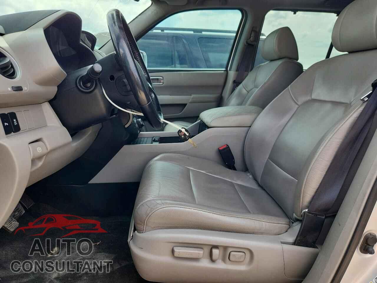 HONDA PILOT 2014 - 5FNYF3H99EB002084