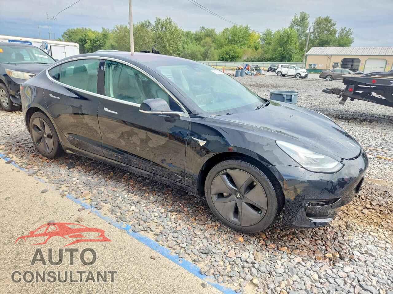 TESLA MODEL 3 2019 - 5YJ3E1EB7KF199065