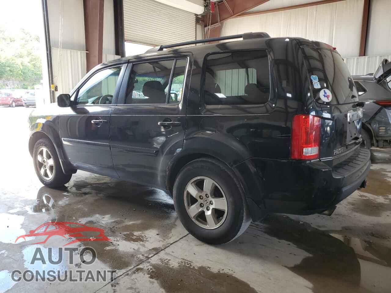 HONDA PILOT 2011 - 5FNYF4H42BB015877