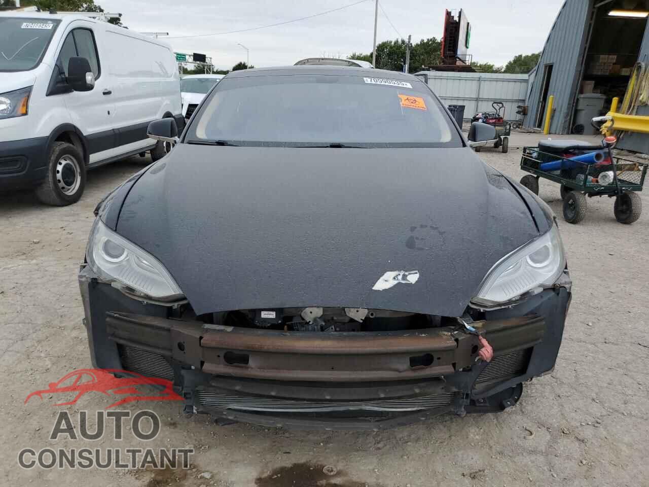 TESLA MODEL S 2014 - 5YJSA1S19EFP30452
