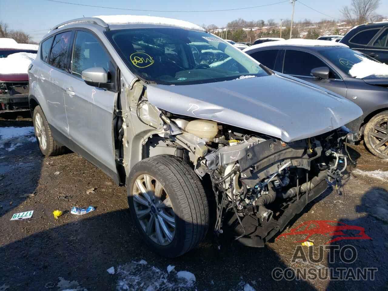 FORD ESCAPE 2017 - 1FMCU9J95HUD16237