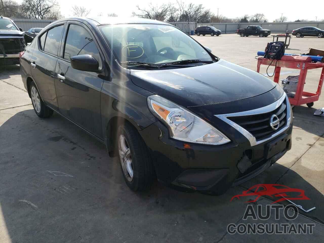 NISSAN VERSA 2019 - 3N1CN7AP6KL829490