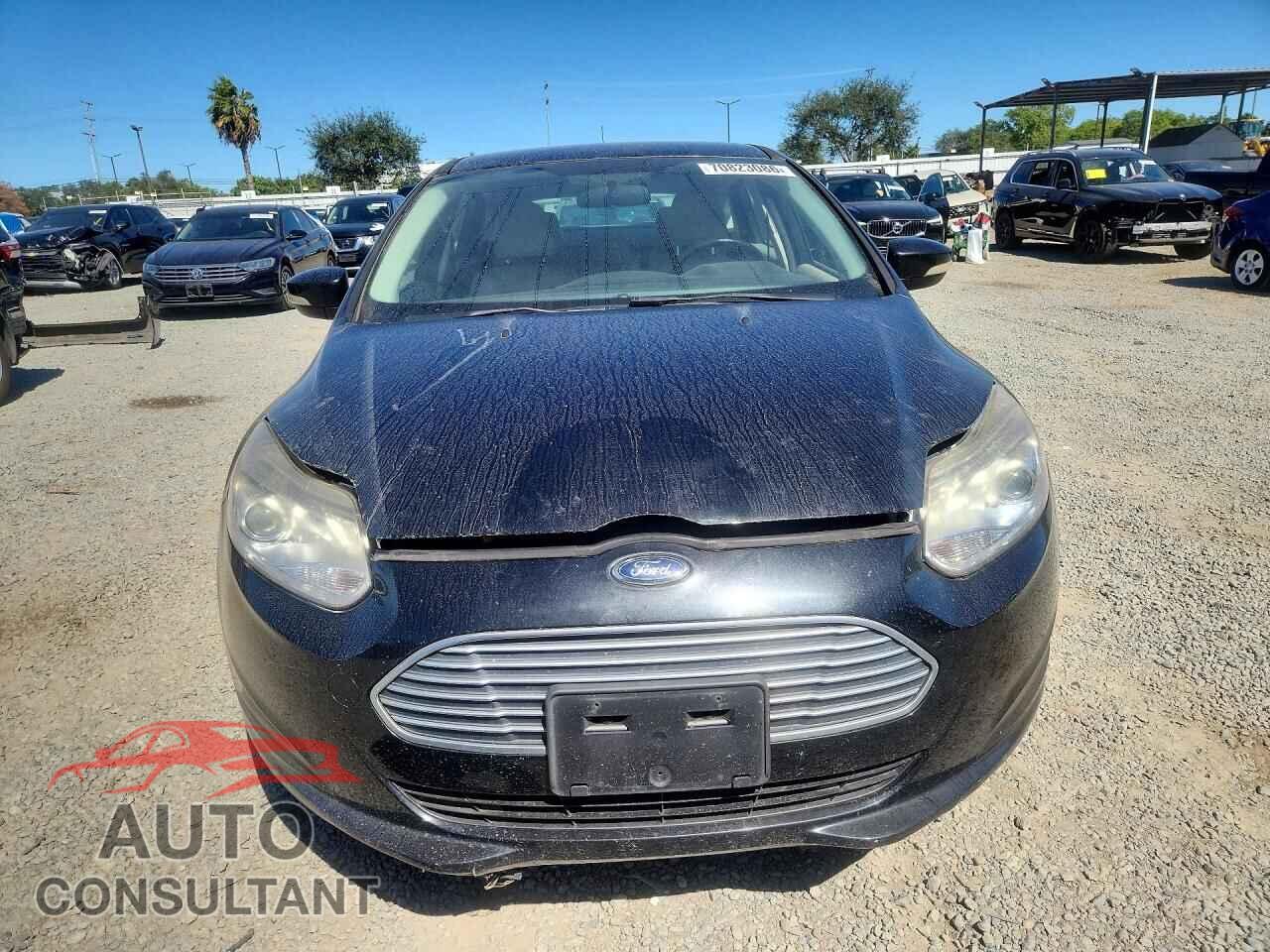 FORD FOCUS 2013 - 1FADP3R42DL159522