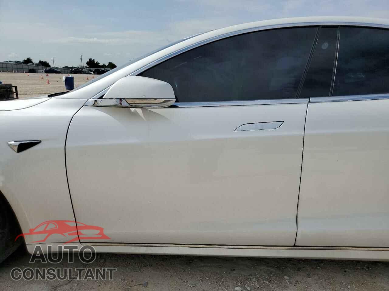 TESLA MODEL S 2019 - 5YJSA1E28KF300590