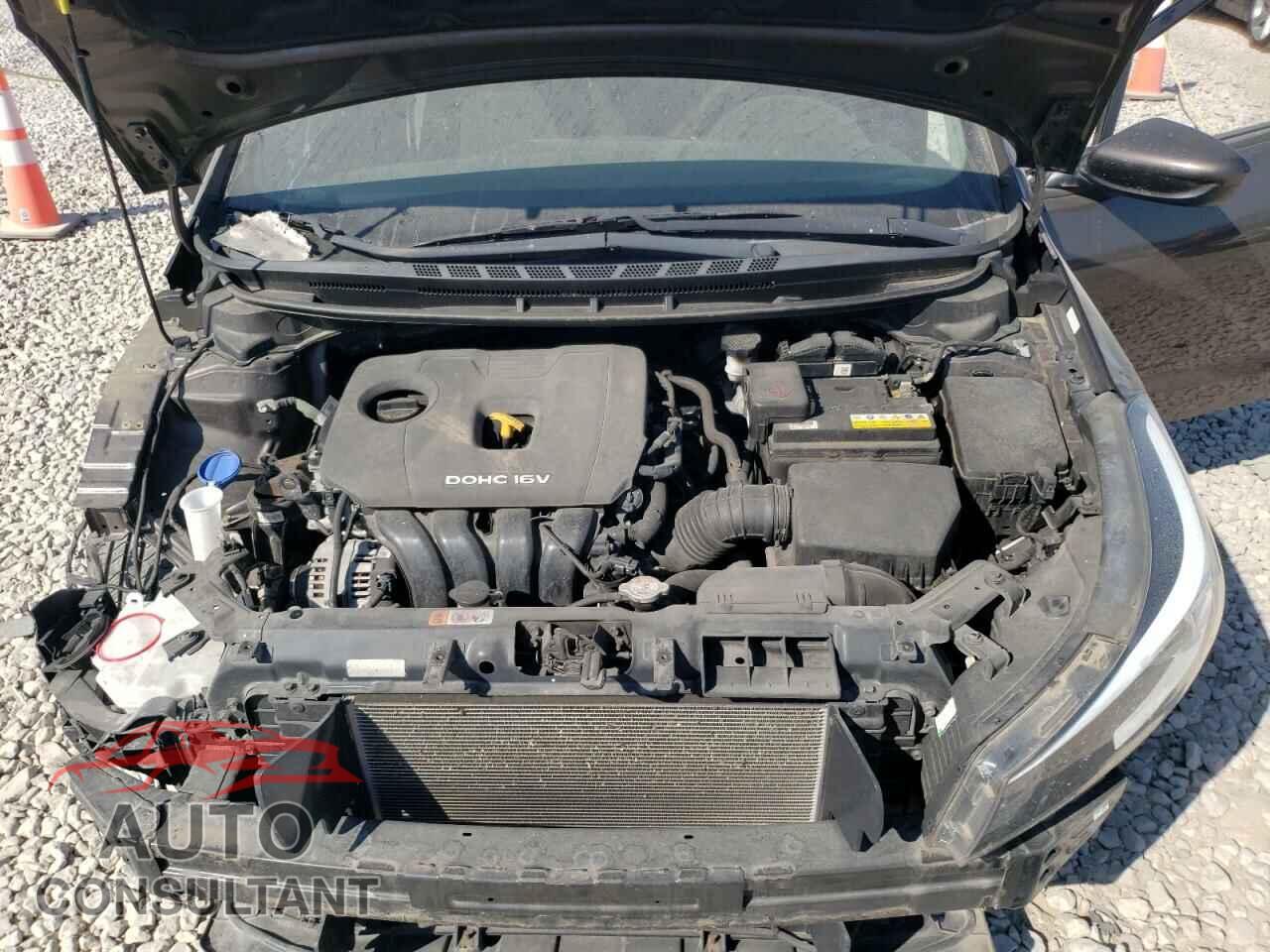 KIA FORTE 2017 - 3KPFK4A78HE100986