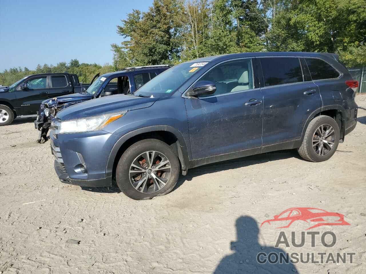 TOYOTA HIGHLANDER 2019 - 5TDBZRFH7KS948637