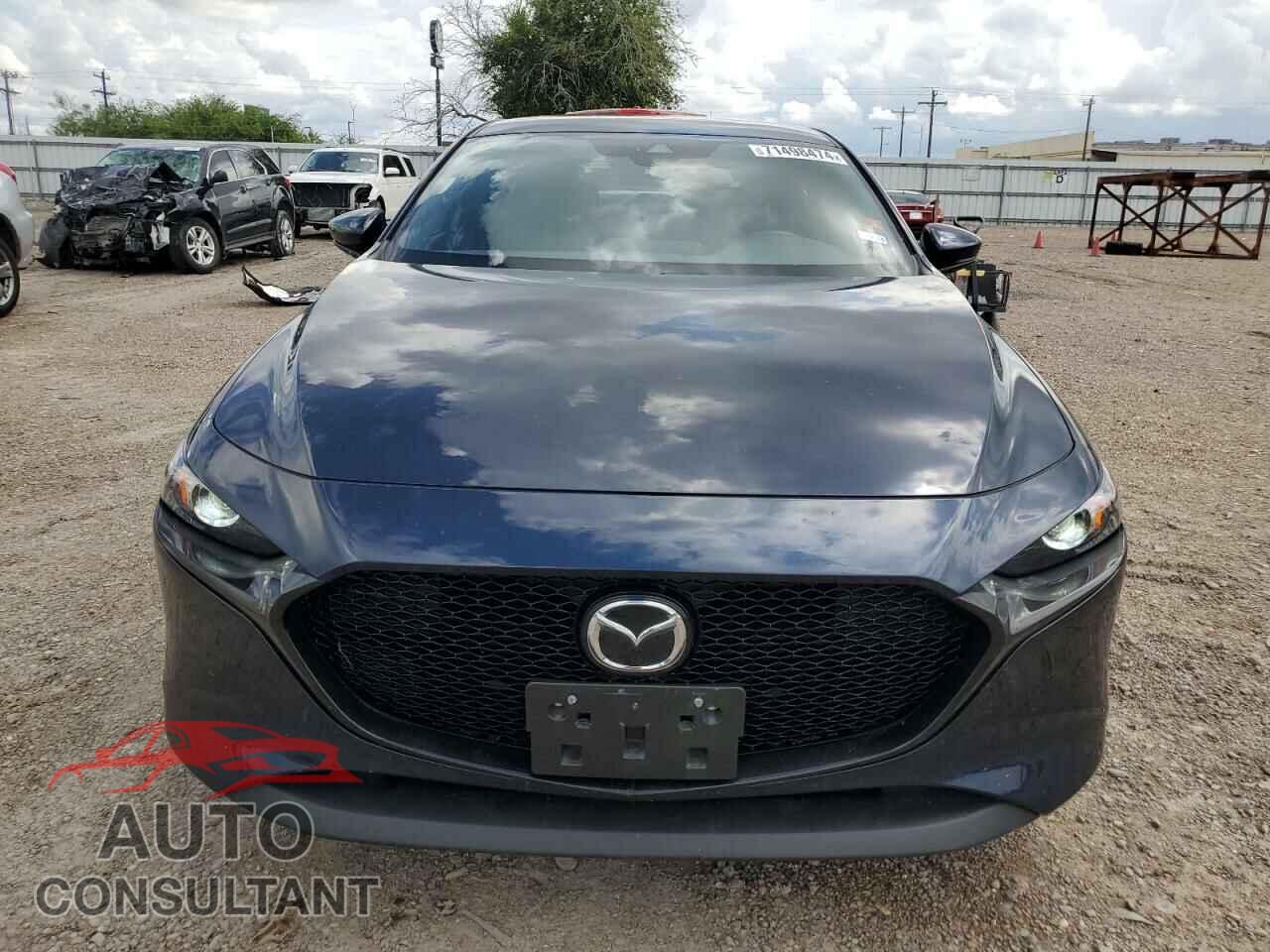 MAZDA 3 2019 - JM1BPBMM8K1137763