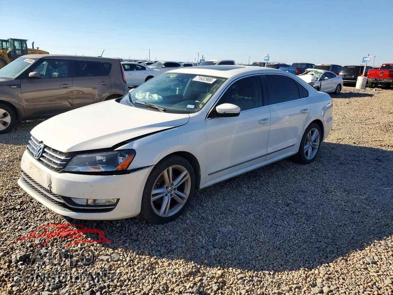 VOLKSWAGEN PASSAT 2015 - 1VWBV7A31FC050955