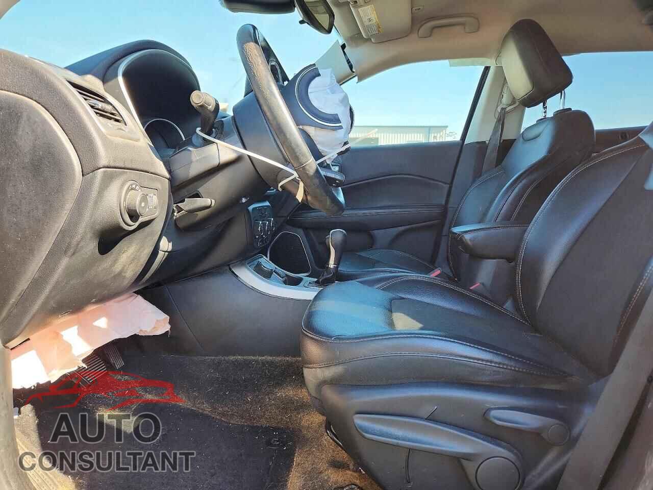 JEEP COMPASS 2018 - 3C4NJDBB7JT423333