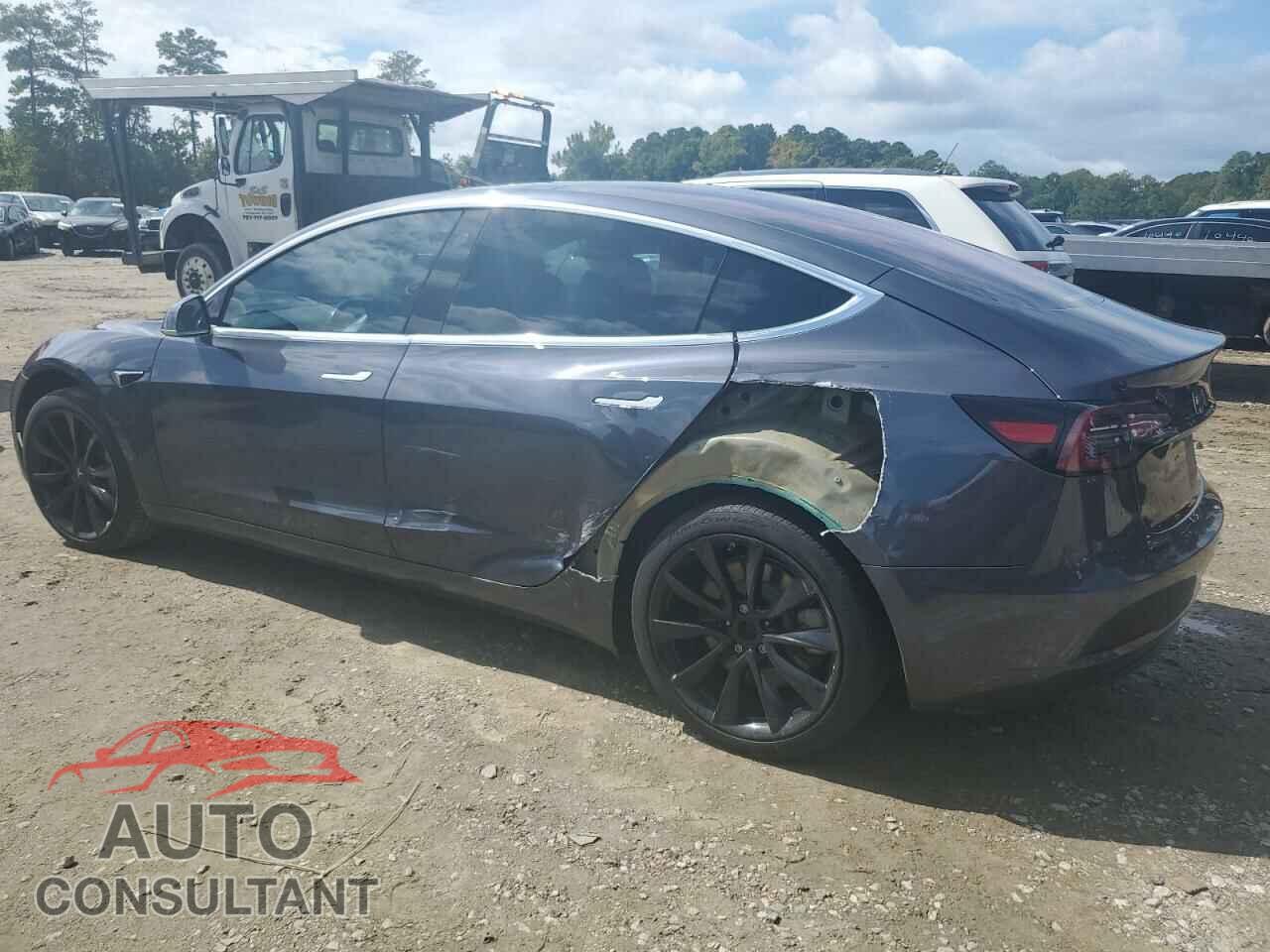 TESLA MODEL 3 2018 - 5YJ3E1EA0JF032052