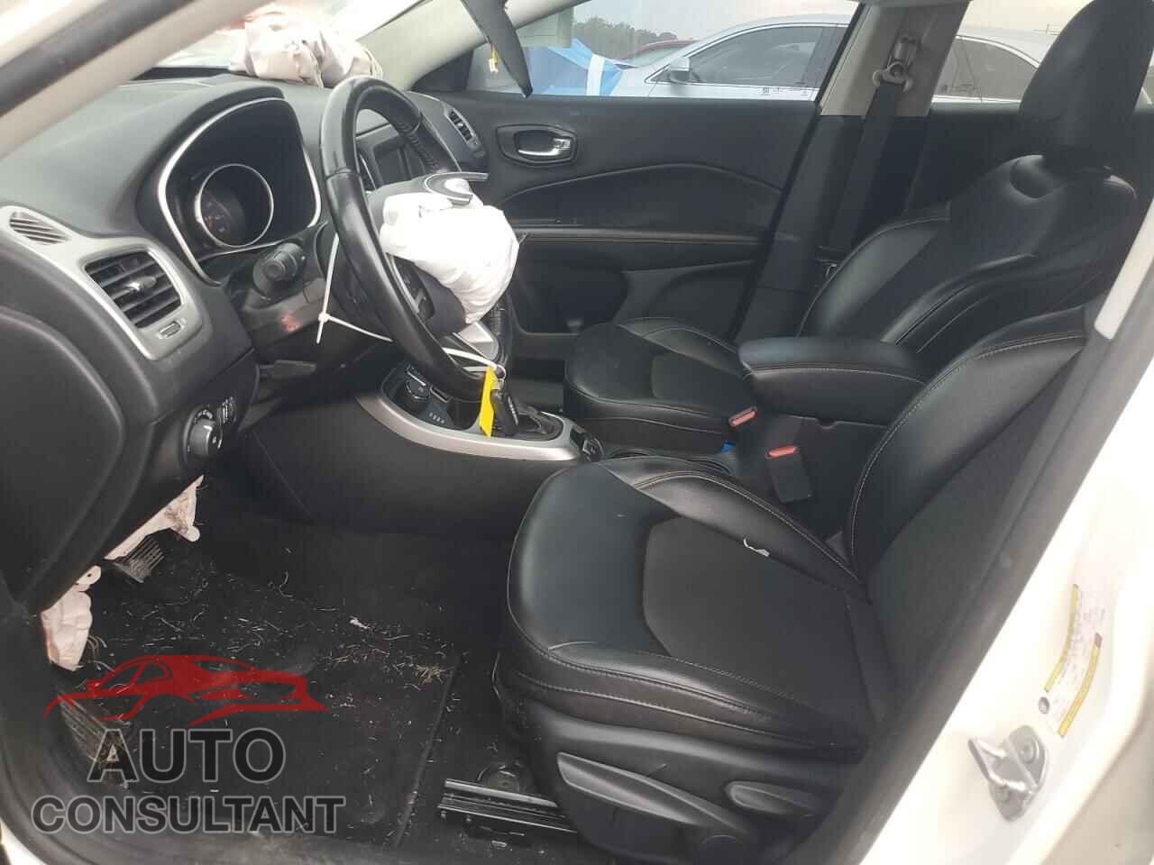 JEEP COMPASS 2020 - 3C4NJDBB7LT145830