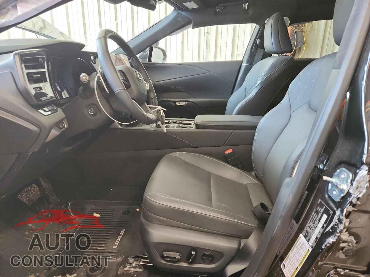 LEXUS UNKNOWN 2025 - 2T2BBMCA9SC073094