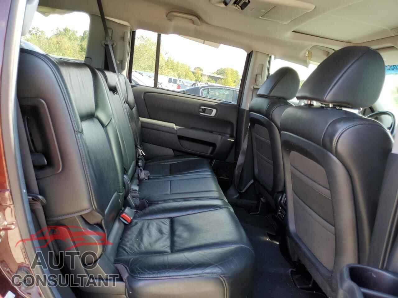 HONDA PILOT 2011 - 5FNYF4H9XBB087471