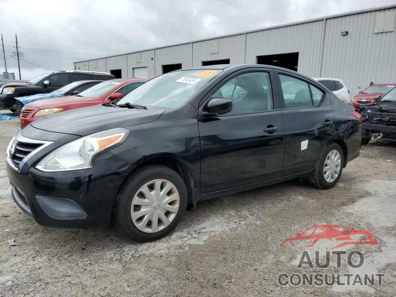 NISSAN VERSA 2017 - 3N1CN7APXHL834930