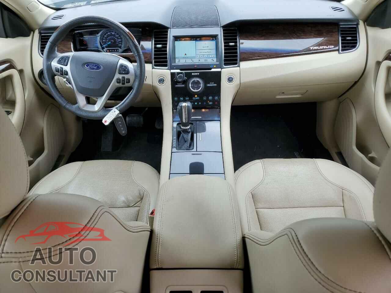 FORD TAURUS 2018 - 1FAHP2F87JG143663